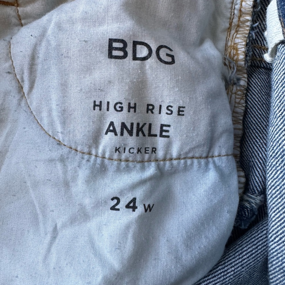 BDG Urban Outfitters High Rise Ankle Kicker Distressed Blue Jeans Size 24 - Picture 10 of 16